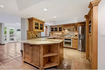 7836 E Crestwood Way, Scottsdale, AZ 85250 - Photo 4