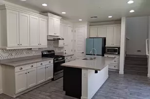 4708 E Daley Ln, Phoenix, AZ 85050 - Photo 6