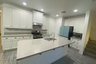 4708 E Daley Ln, Phoenix, AZ 85050 - Photo 10