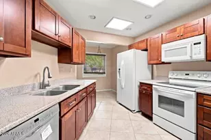 13817 N 111th Ave, Sun City, AZ 85351 - Photo 10