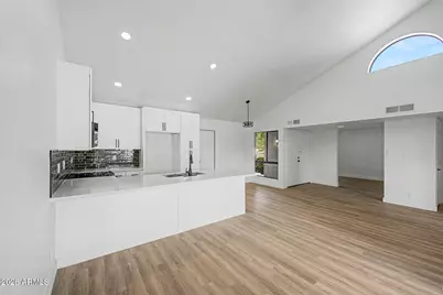 9471 E Laurel Lane, Scottsdale, AZ 85260 - Photo 6