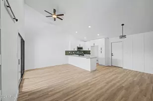 9471 E Laurel Ln, Scottsdale, AZ 85260 - Photo 2