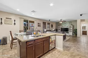 18049 W Ivy Ln, Surprise, AZ 85388 - Photo 10