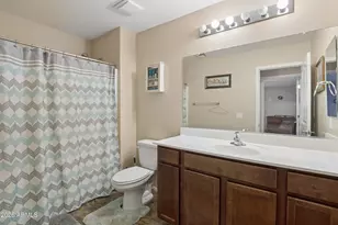 18049 W Ivy Ln, Surprise, AZ 85388 - Photo 32