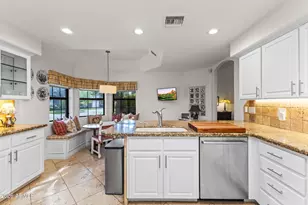 610 W Glenn Dr, Phoenix, AZ 85021 - Photo 8