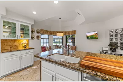 610 W Glenn Drive, Phoenix, AZ 85021 - Photo 10
