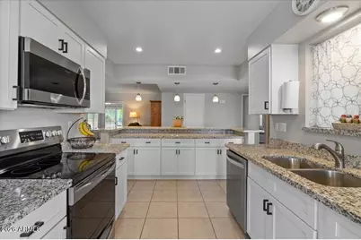 10895 W Clair Drive, Sun City, AZ 85351 - Photo 8