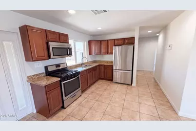 7312 W Mescal Street, Peoria, AZ 85345 - Photo 2