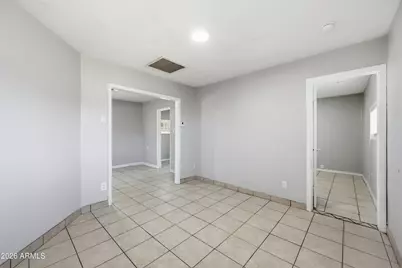 5206 W Ocotillo Road #Apt B, Glendale, AZ 85301 - Photo 2