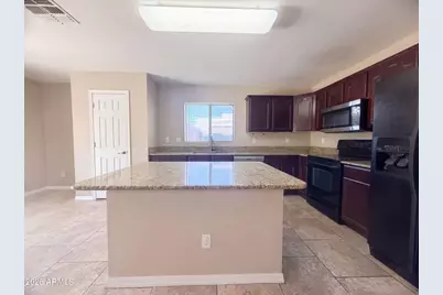 3203 W Santa Cruz Avenue, San Tan Valley, AZ 85144 - Photo 2