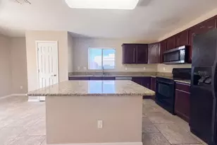 3203 W Santa Cruz Ave, San Tan Valley, AZ 85144 - Photo 2