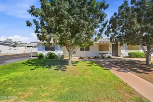 13811 N Garden Ct Dr, Sun City, AZ 85351 - Photo 1