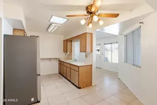 13811 N Garden Ct Dr, Sun City, AZ 85351 - Photo 10