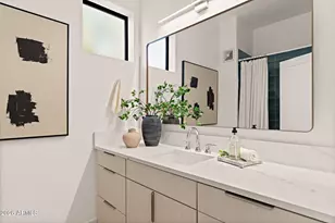 7027 N Scottsdale Rd, Scottsdale, AZ 85253 - Photo 20