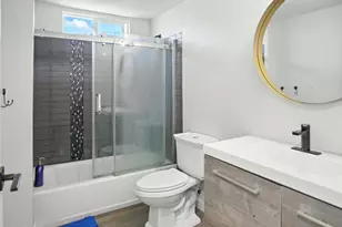 1001 N 43rd Ave, Phoenix, AZ 85009 - Photo 8