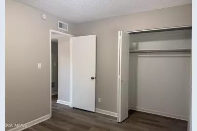 8334 N 57th Drive, Glendale, AZ 85302 - Photo 6