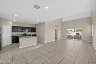 3021 S 78th Dr, Phoenix, AZ 85043 - Photo 6