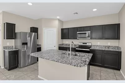 3021 S 78th Drive, Phoenix, AZ 85043 - Photo 4