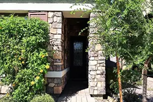 4638 E Casitas Del Rio Dr, Phoenix, AZ 85050 - Photo 4