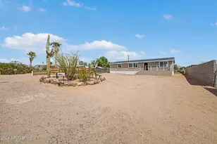 645 S Cornwall Dr, Apache Junction, AZ 85120 - Photo 2