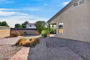 18836 N Lousandra Dr, Maricopa, AZ 85138 - Photo 30