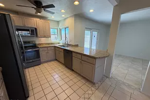 817 W Isabella Ave, Mesa, AZ 85210 - Photo 6