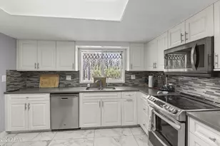 20026 N 101st Ave, Sun City, AZ 85373 - Photo 8