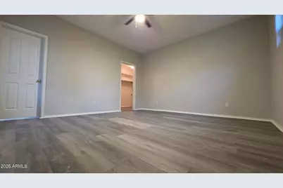160 W Heather Court, Gilbert, AZ 85233 - Photo 2