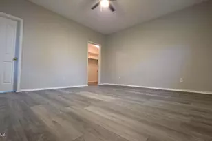 160 W Heather Ct, Gilbert, AZ 85233 - Photo 2