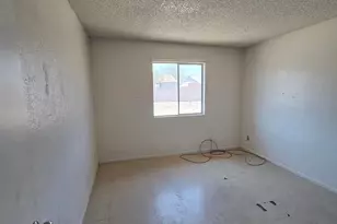309 W Desert Dr, Phoenix, AZ 85041 - Photo 6