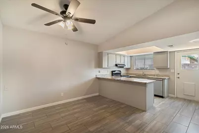 227 W Taro Lane, Phoenix, AZ 85027 - Photo 6