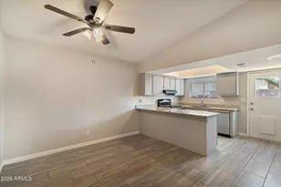 227 W Taro Ln, Phoenix, AZ 85027 - Photo 6