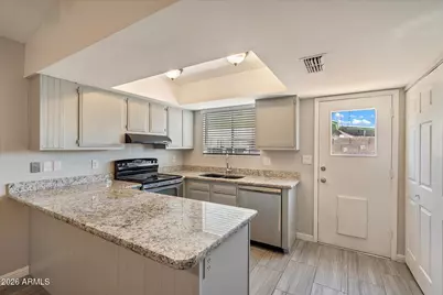 227 W Taro Lane, Phoenix, AZ 85027 - Photo 8