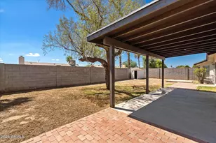 227 W Taro Ln, Phoenix, AZ 85027 - Photo 18