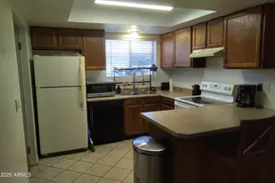 422 W Pebble Beach Dr, Tempe, AZ 85282 - Photo 4
