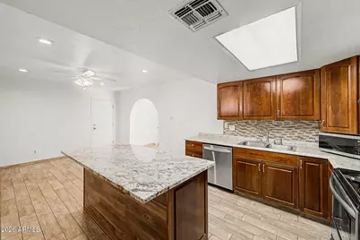 5509 W Avalon Drive, Phoenix, AZ 85031 - Photo 10