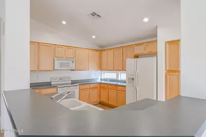 333 W Raven Drive, Chandler, AZ 85286 - Photo 4
