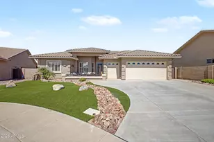 2758 S Royal Wood Cir, Mesa, AZ 85209 - Photo 1
