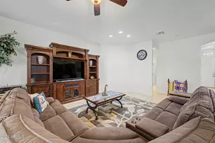 2758 S Royal Wood Cir, Mesa, AZ 85209 - Photo 10
