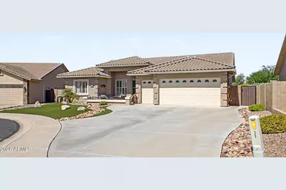 2758 S Royal Wood Circle, Mesa, AZ 85209 - Photo 6