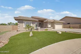 2758 S Royal Wood Cir, Mesa, AZ 85209 - Photo 4