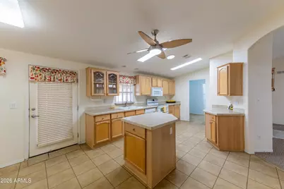 10037 E Twin Spurs Lane, Florence, AZ 85132 - Photo 6