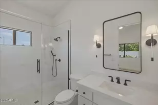 6050 E Hollyhock St, Phoenix, AZ 85018 - Photo 28