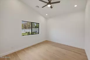 6050 E Hollyhock St, Phoenix, AZ 85018 - Photo 18