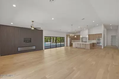6050 E Hollyhock Street, Phoenix, AZ 85018 - Photo 10