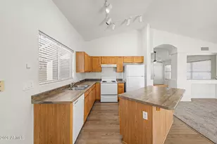 3039 W Matthew Dr, Phoenix, AZ 85027 - Photo 16