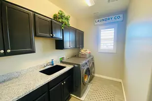 3318 E Los Gatos Dr, Phoenix, AZ 85050 - Photo 24