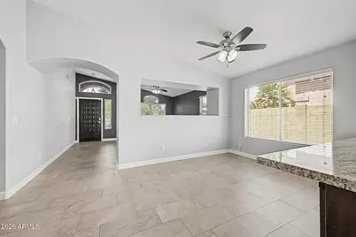 18619 N 40th Place, Phoenix, AZ 85050 - Photo 4