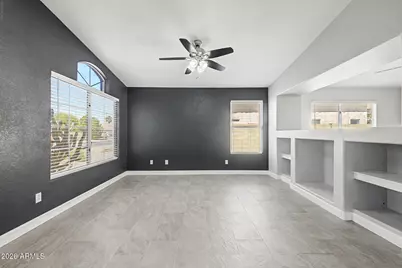 18619 N 40th Place, Phoenix, AZ 85050 - Photo 2