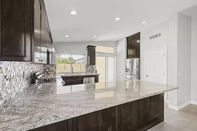 18619 N 40th Place, Phoenix, AZ 85050 - Photo 8